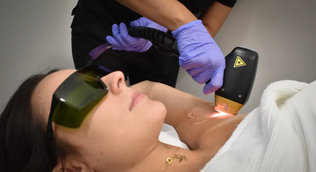 Friction-related darkening on inner thighs and underarms addressed at the source in Doral, FL